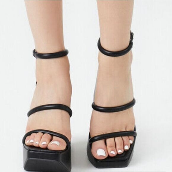 BRAND NEW LILIANA STRAPPY CAGED WEDGE HEELS SANDAL - Picture 8 of 16
